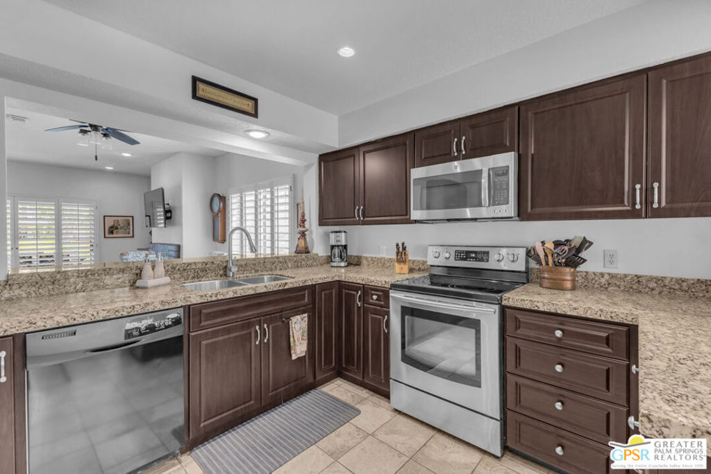 MLS #25597067PS image #1