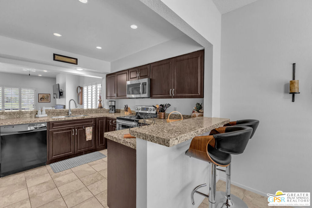 MLS #25597067PS image #3