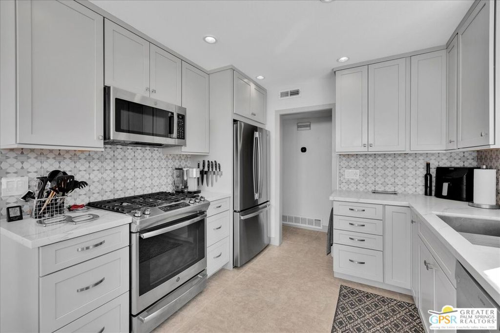 MLS #25597173PS image #12