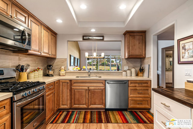 MLS #25597573PS image #2