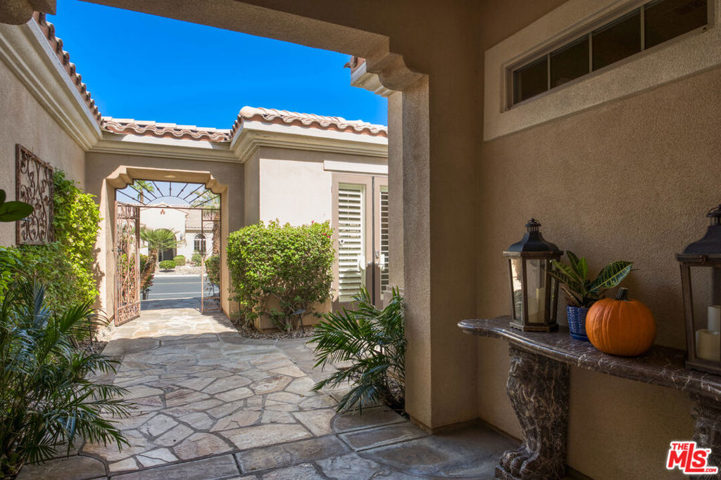 MLS #25602689 image #1