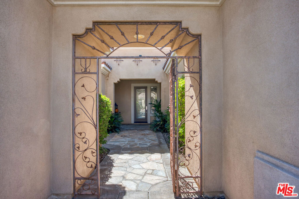 MLS #25602689 image #2