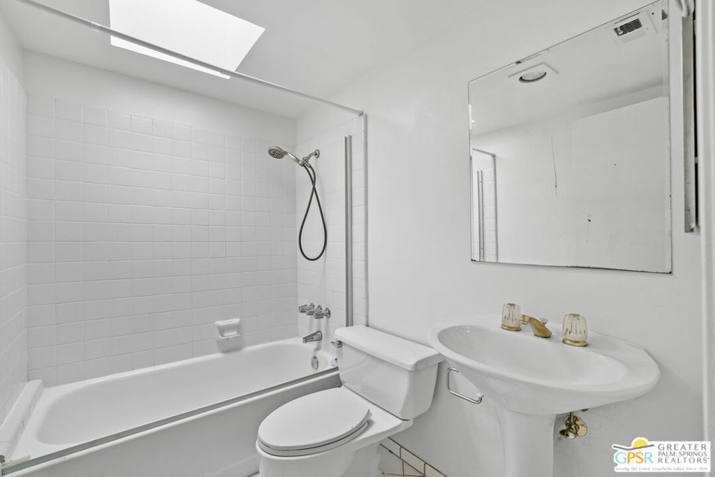 MLS #25602827PS image #5