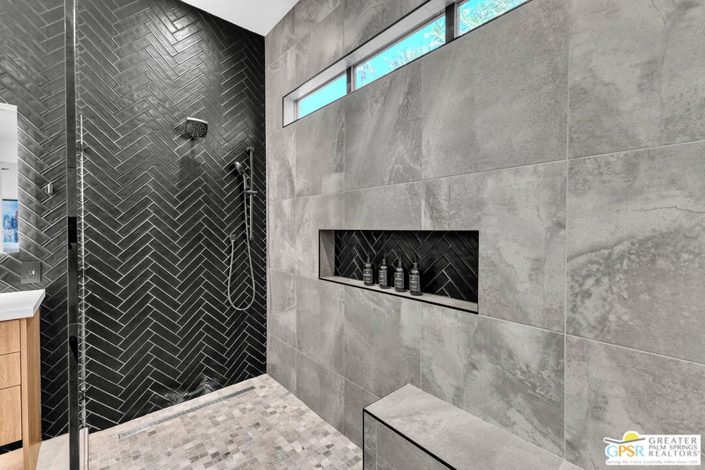 MLS #25602873PS image #17