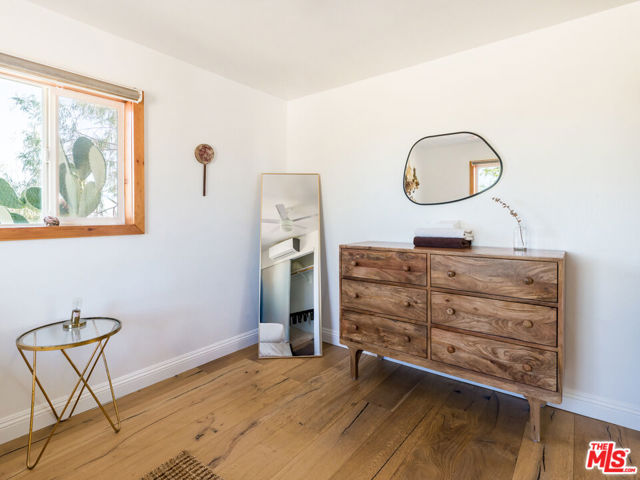 MLS #25604311 image #17