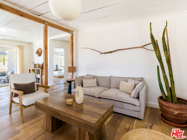 MLS #25604311 image #3