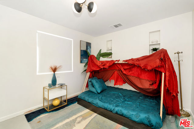 MLS #25604495 image #16