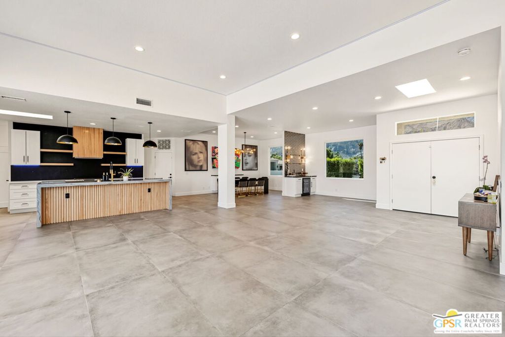 MLS #25604531PS image #10