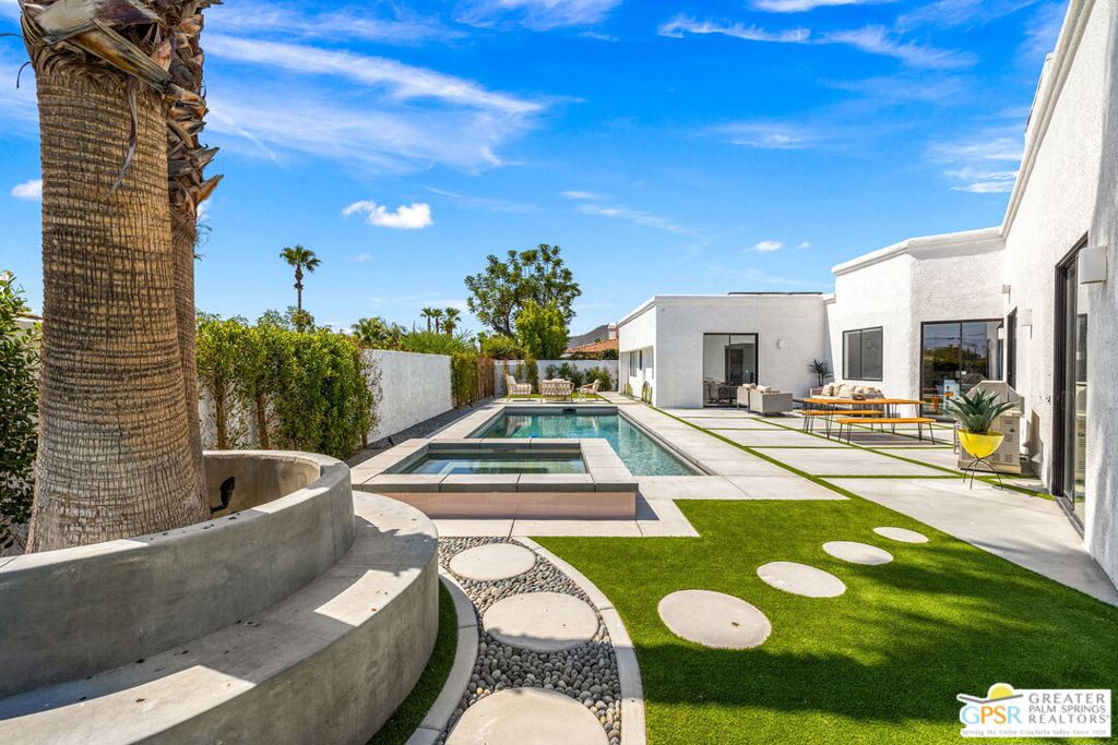 MLS #25604531PS image #3