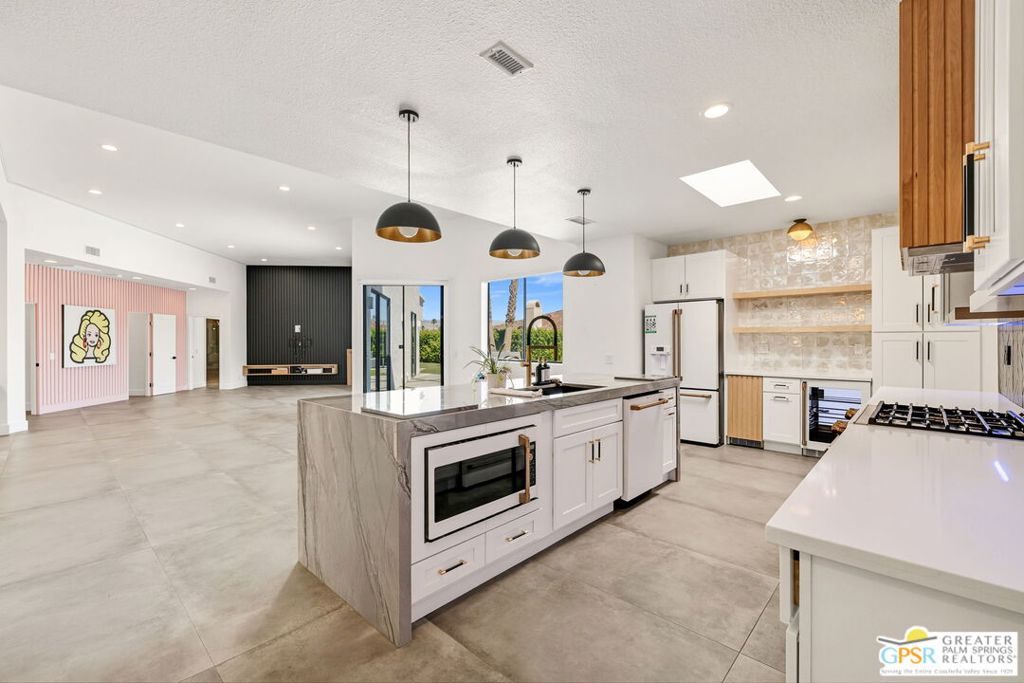 MLS #25604531PS image #5