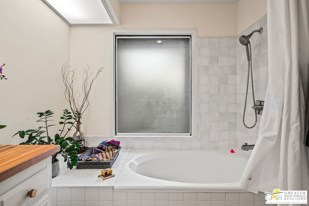 MLS #25604871PS image #42