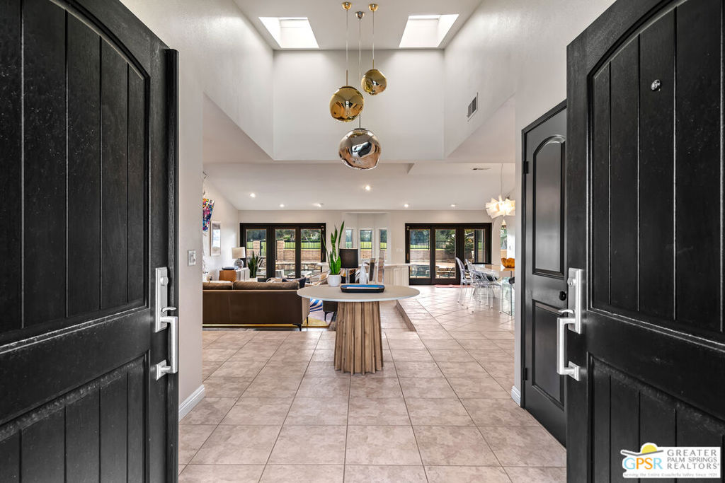 MLS #25606565PS image #2