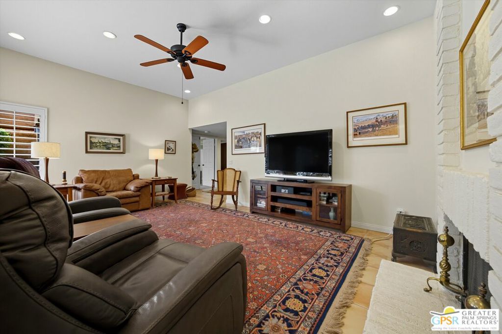 MLS #25606893PS image #2