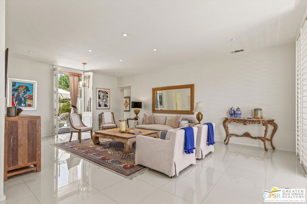 MLS #25607533PS image #4