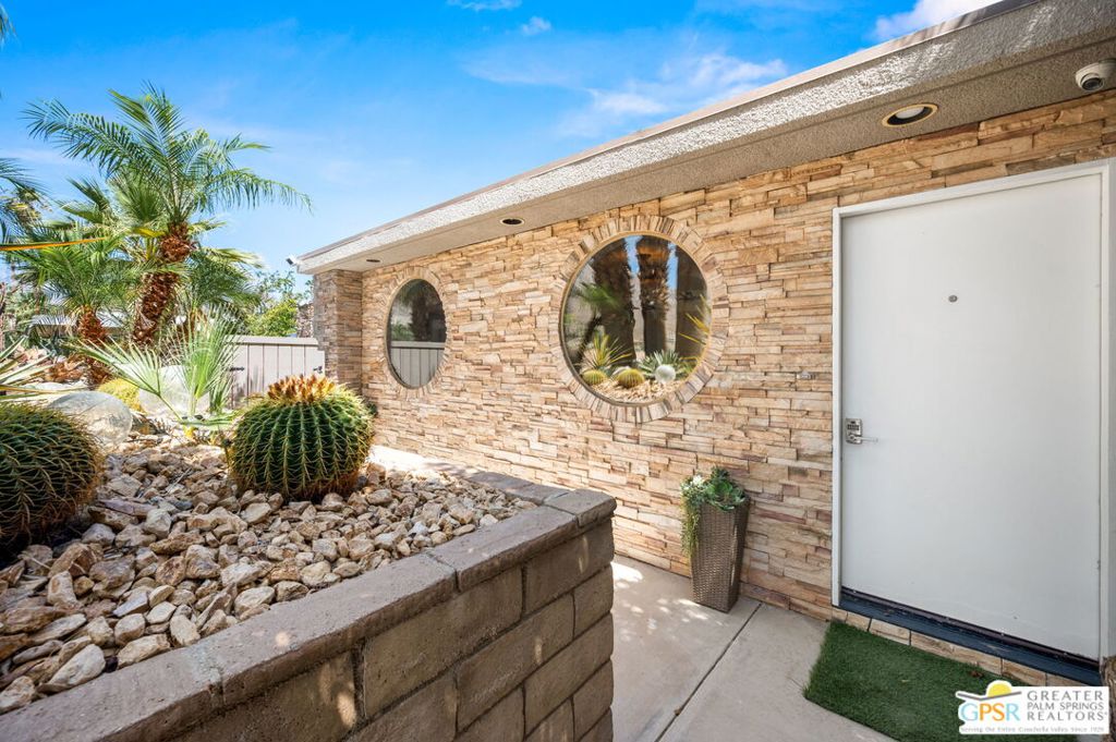 MLS #25607635PS image #1