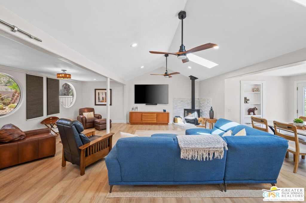 MLS #25607635PS image #11