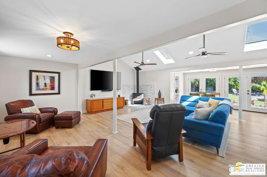 MLS #25607635PS image #7