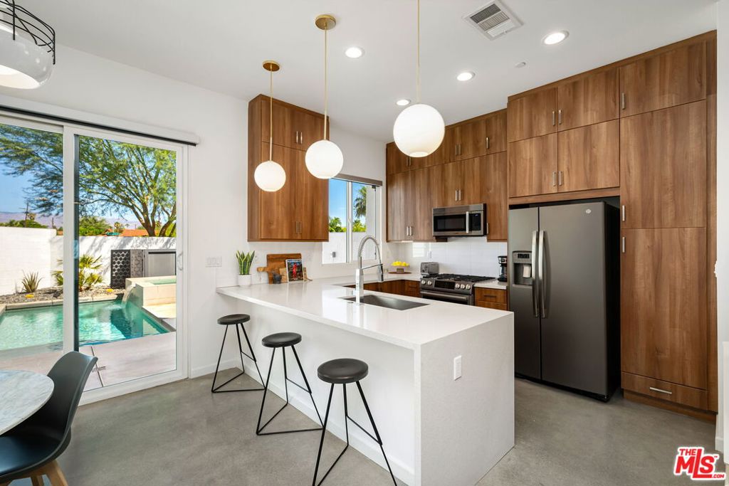 MLS #25610477 image #2