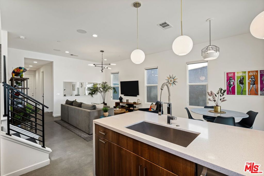 MLS #25610477 image #3