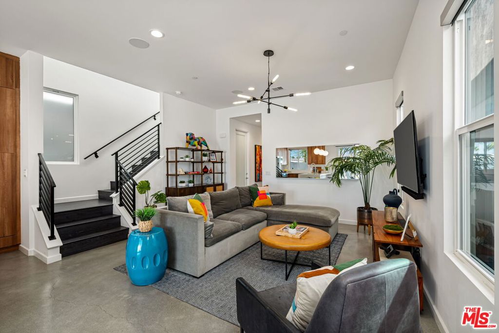 MLS #25610477 image #6