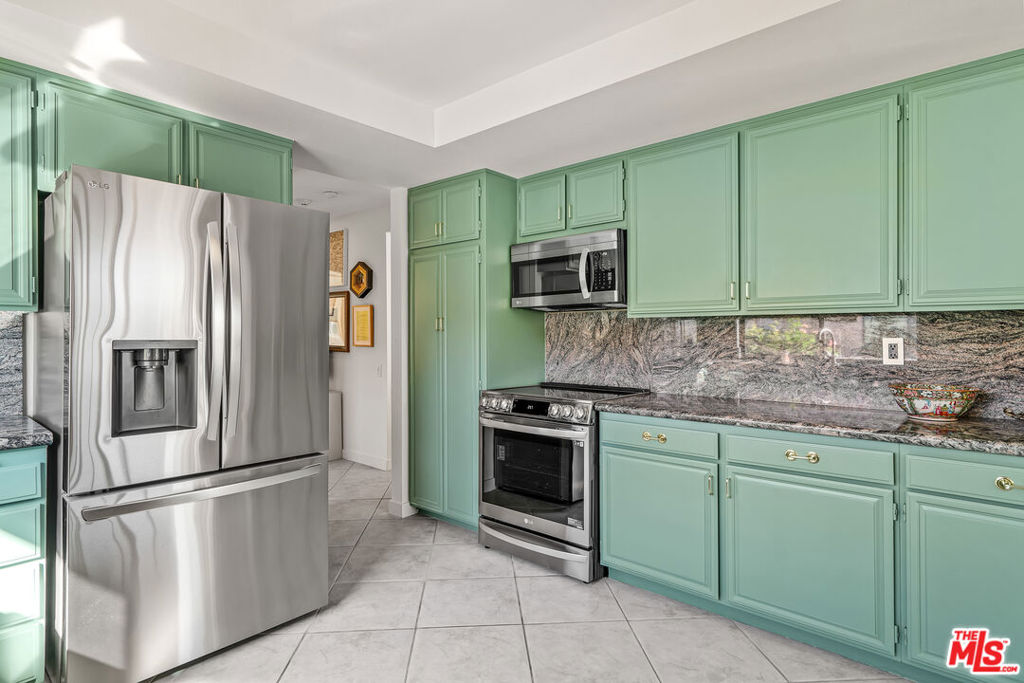 MLS #25610525 image #16