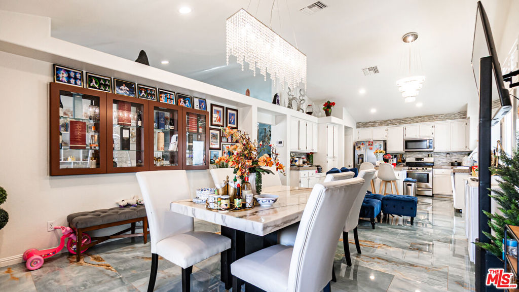 MLS #25611941 image #13