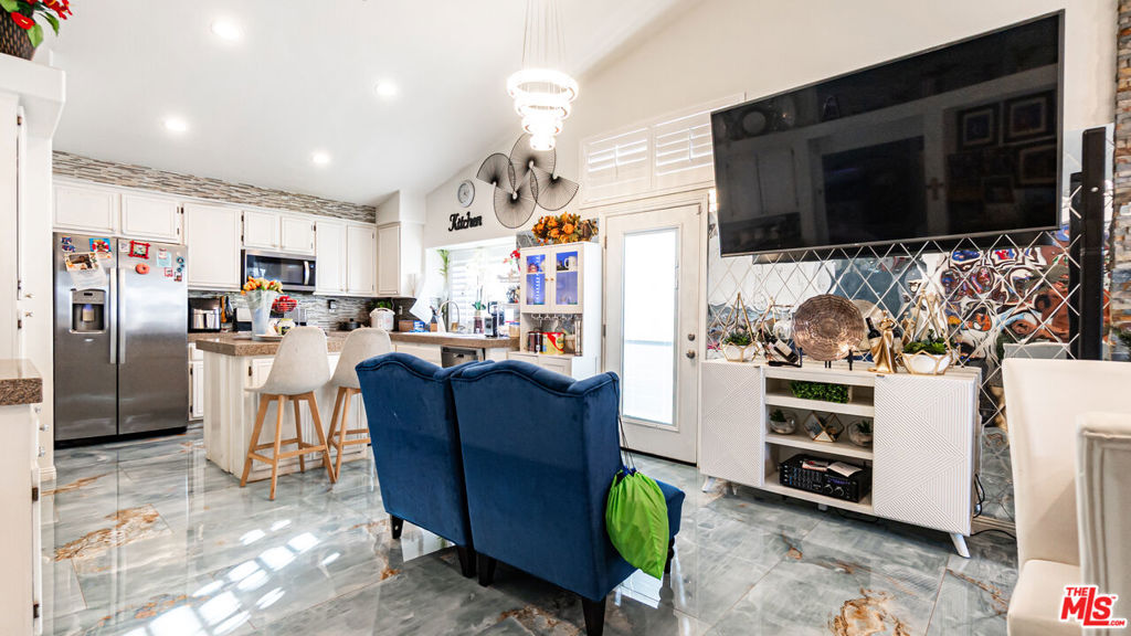 MLS #25611941 image #15