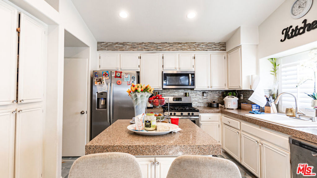 MLS #25611941 image #17