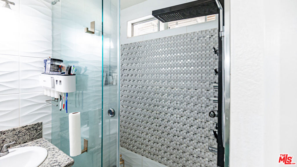 MLS #25611941 image #33