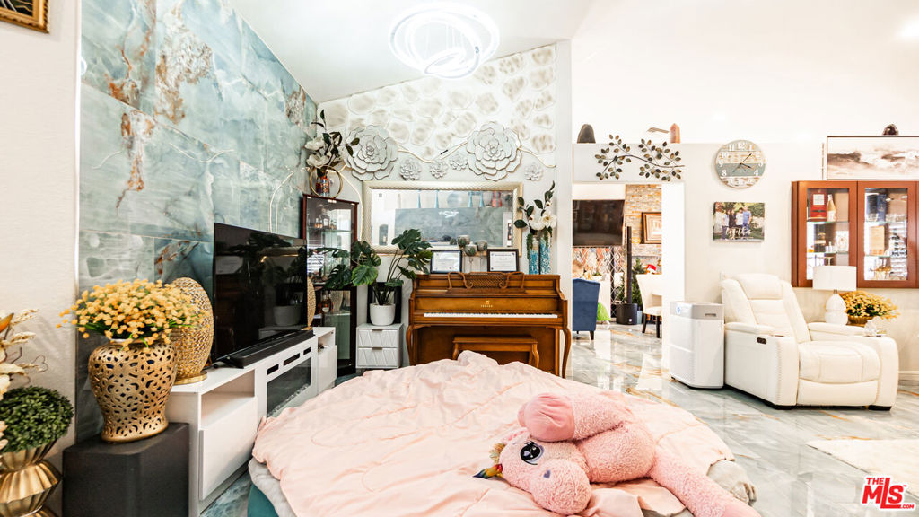 MLS #25611941 image #5