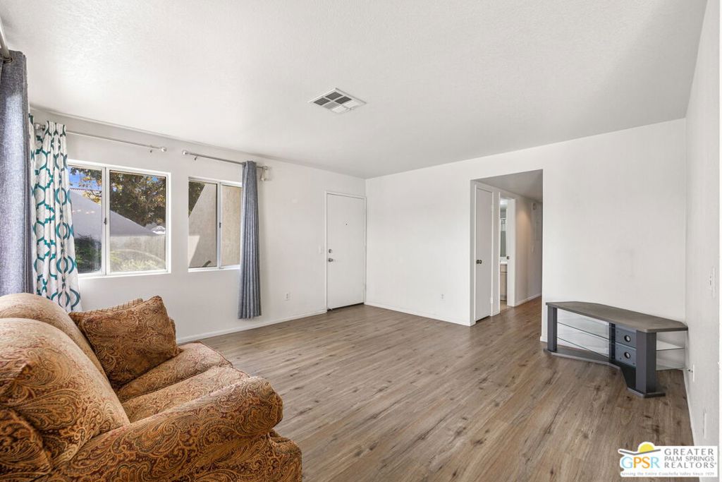 MLS #25612453PS image #4