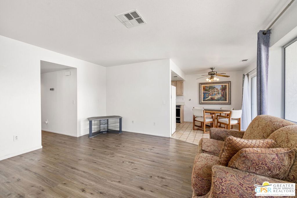 MLS #25612453PS image #5