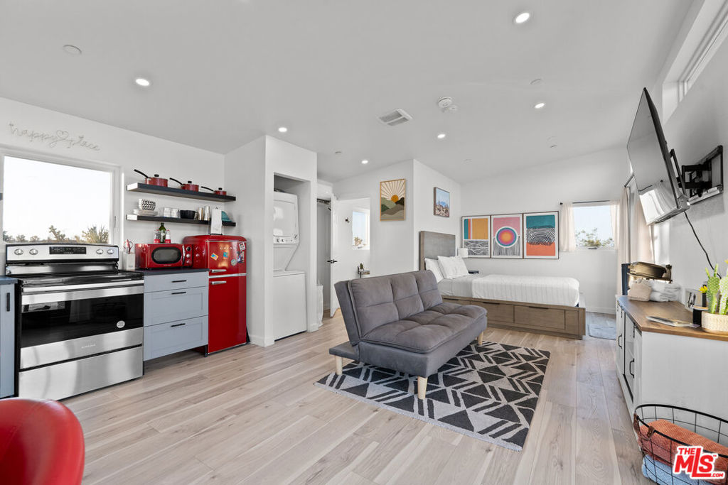 MLS #25612837 image #3