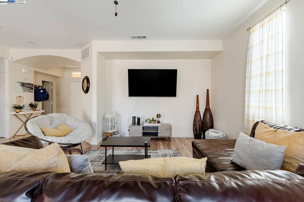 MLS #41107561 image #16