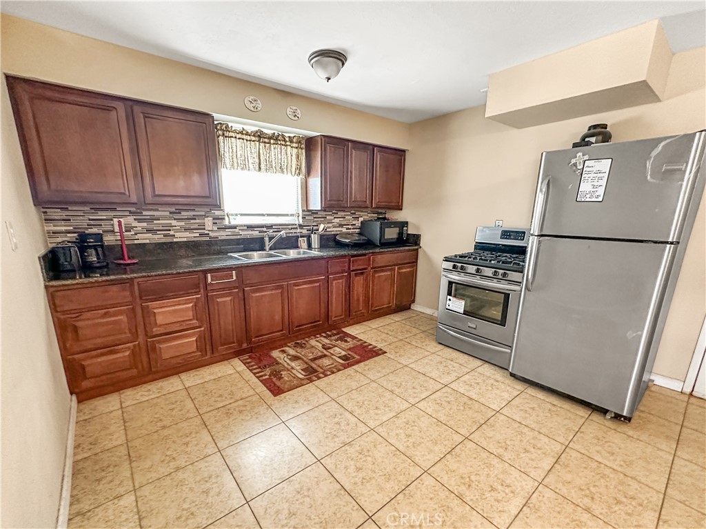 MLS #CV25062059 image #2