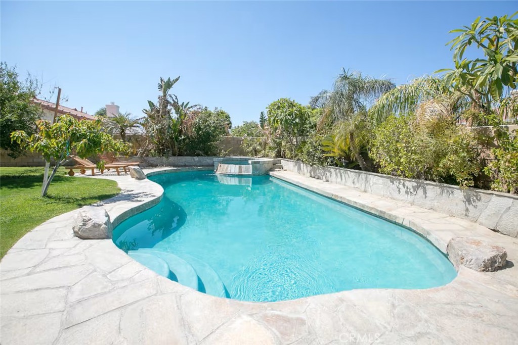 MLS #CV25094244 image #2