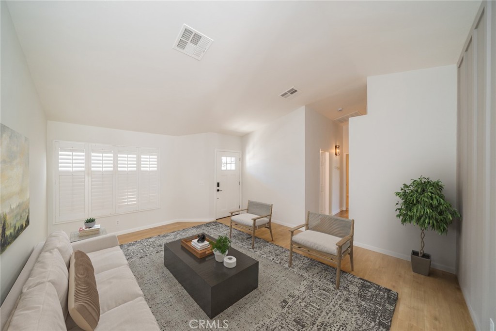 MLS #CV25100352 image #4