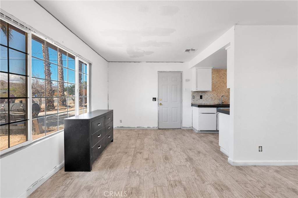 MLS #CV25102464 image #7