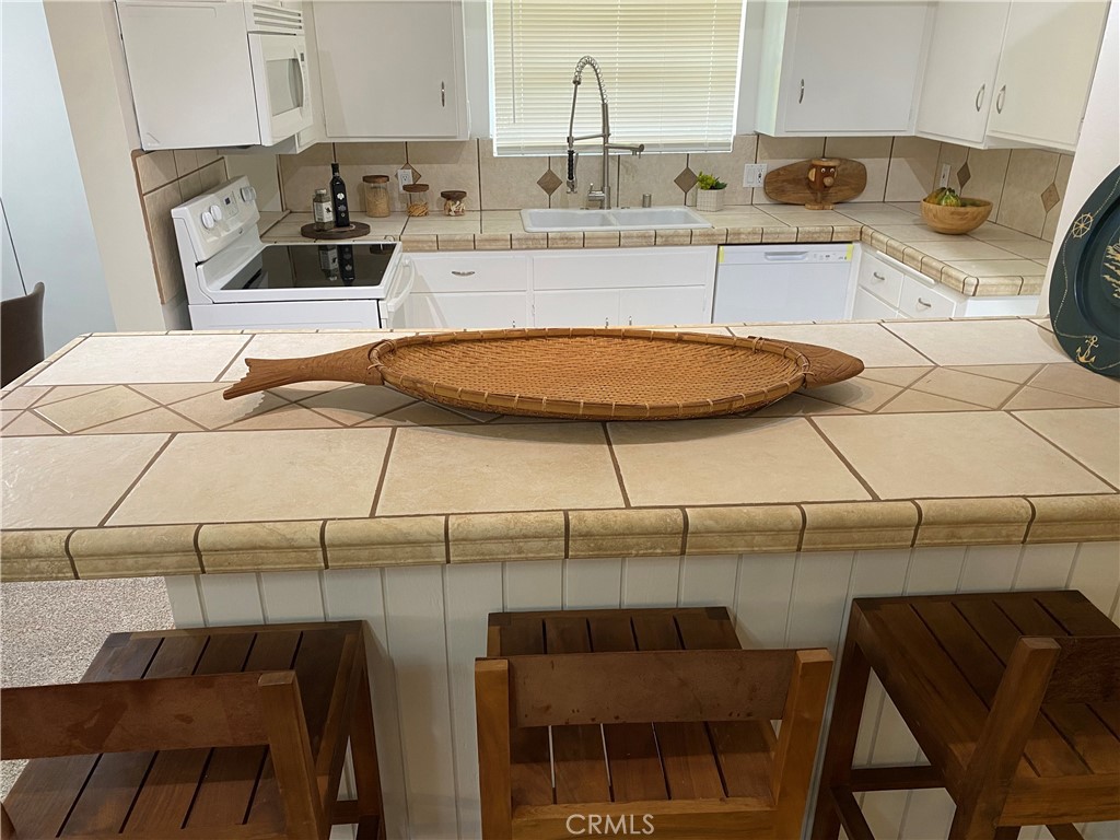 MLS #CV25123089 image #1