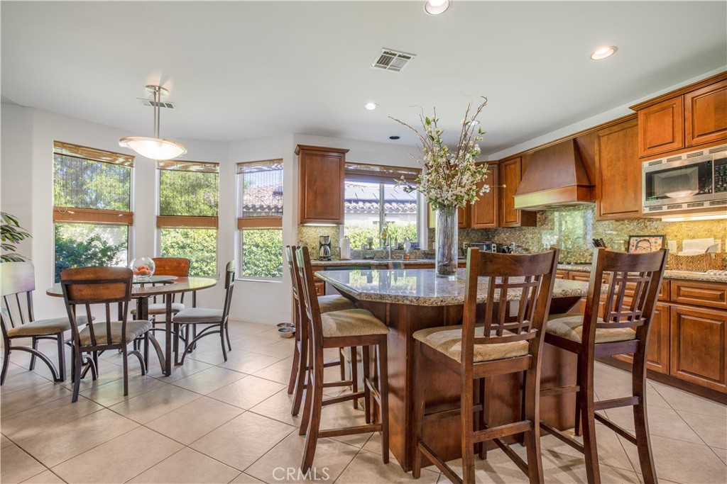 MLS #CV25232192 image #8