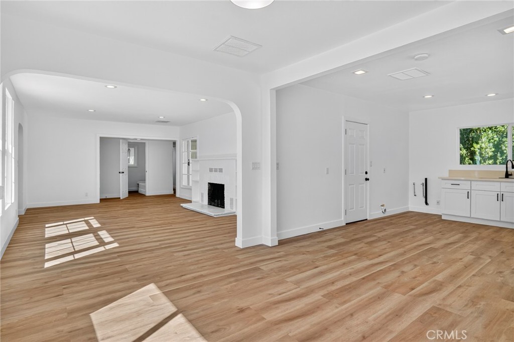 MLS #CV25235168 image #6