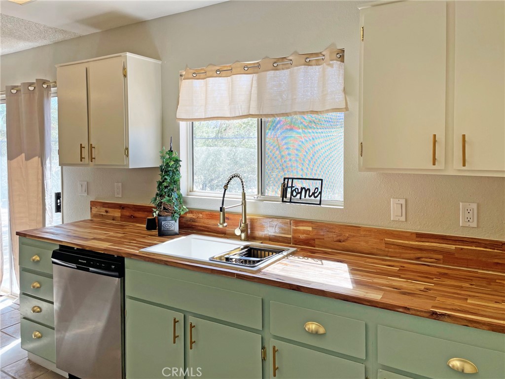 MLS #CV25241490 image #10