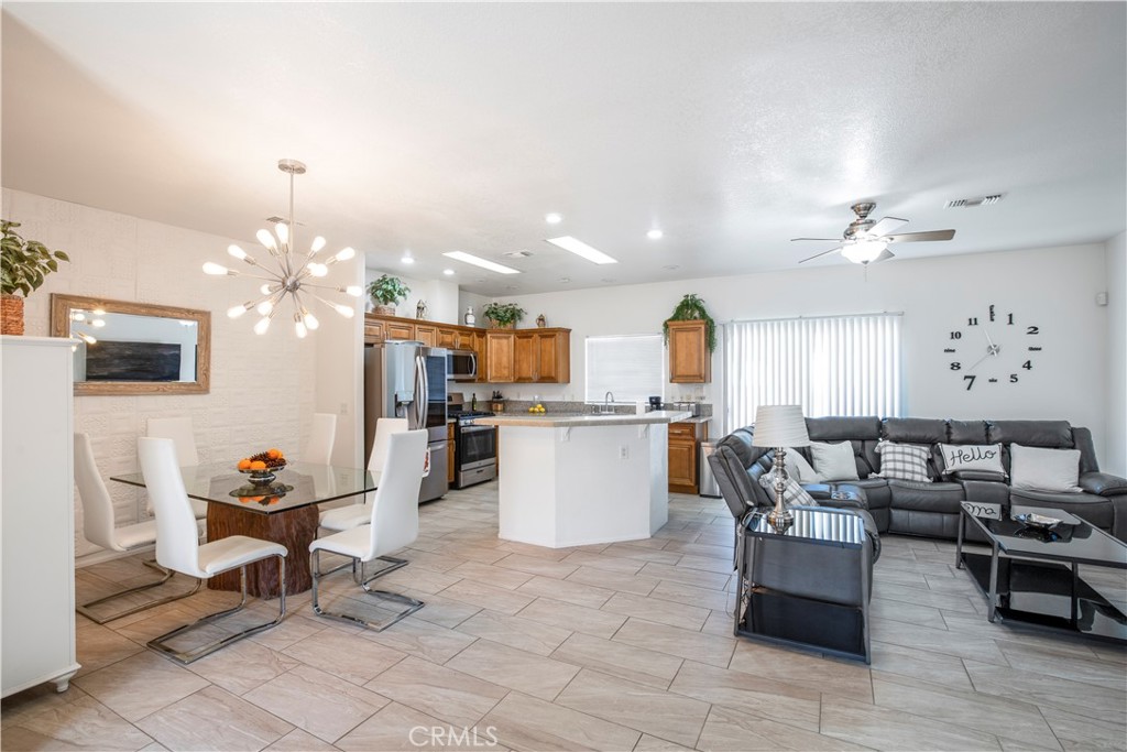 MLS #CV25243439 image #7