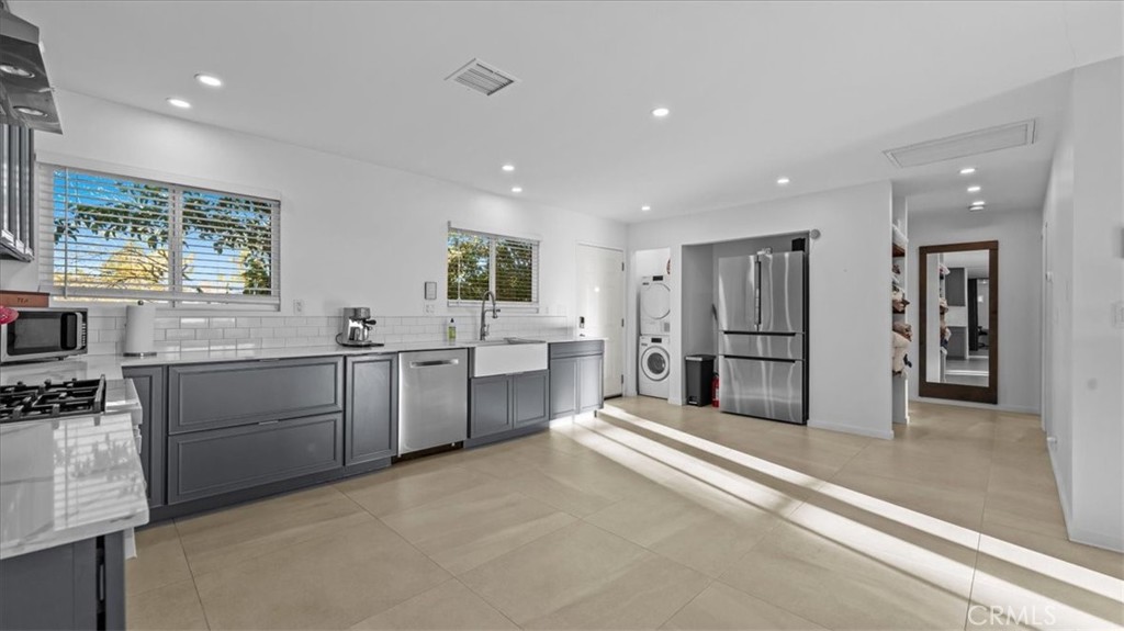 MLS #CV25244081 image #5