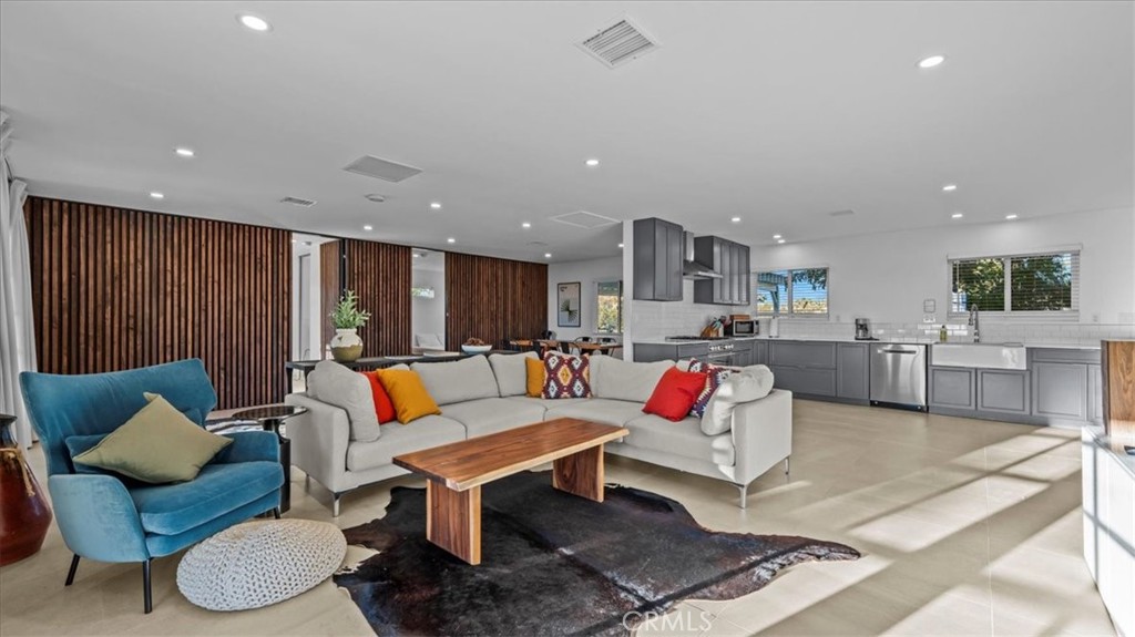 MLS #CV25244081 image #9