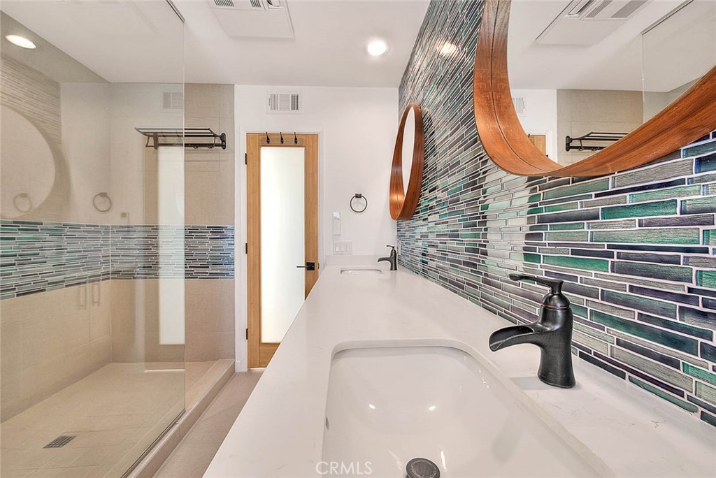 MLS #CV25244852 image #14