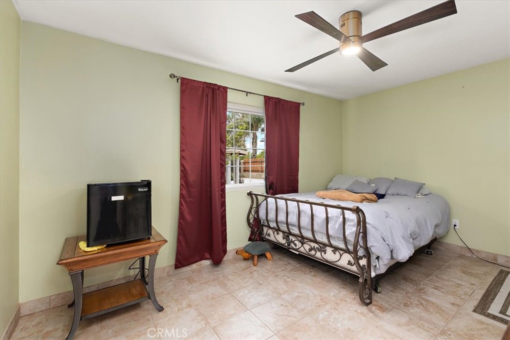 MLS #CV25245152 image #17