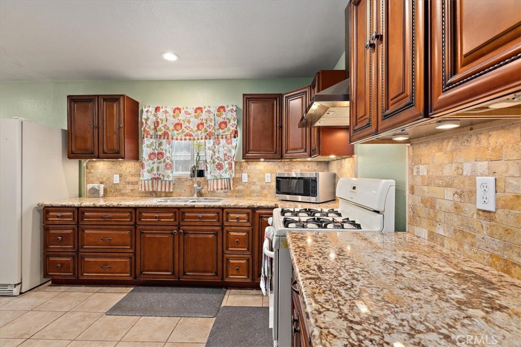 MLS #CV25245152 image #3