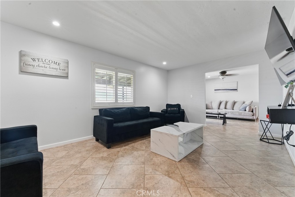 MLS #DW25074567 image #3