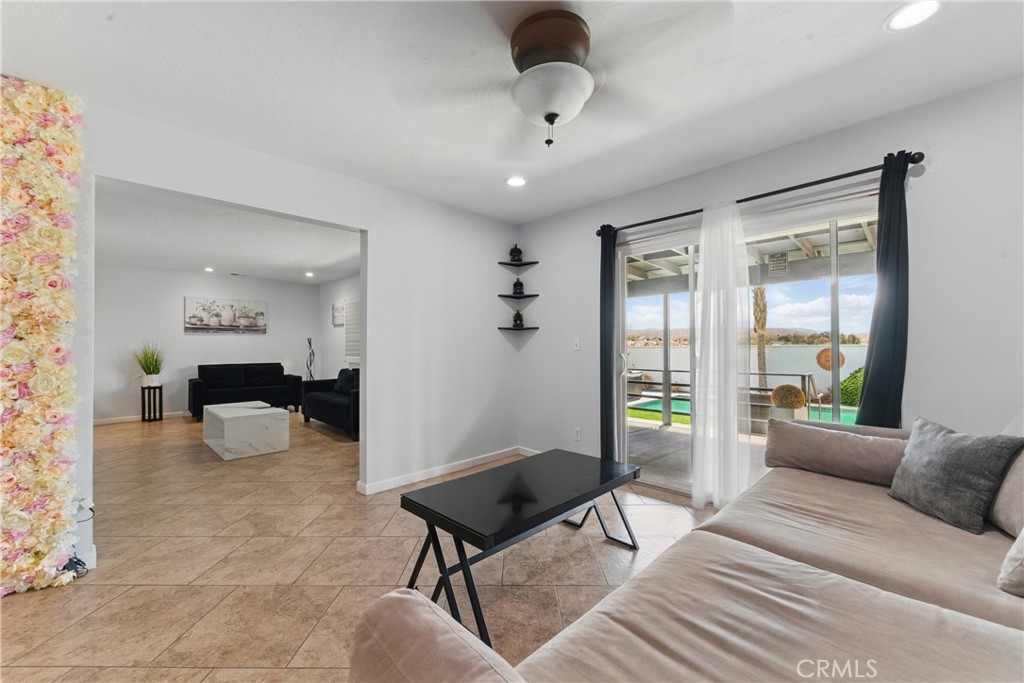 MLS #DW25074567 image #8